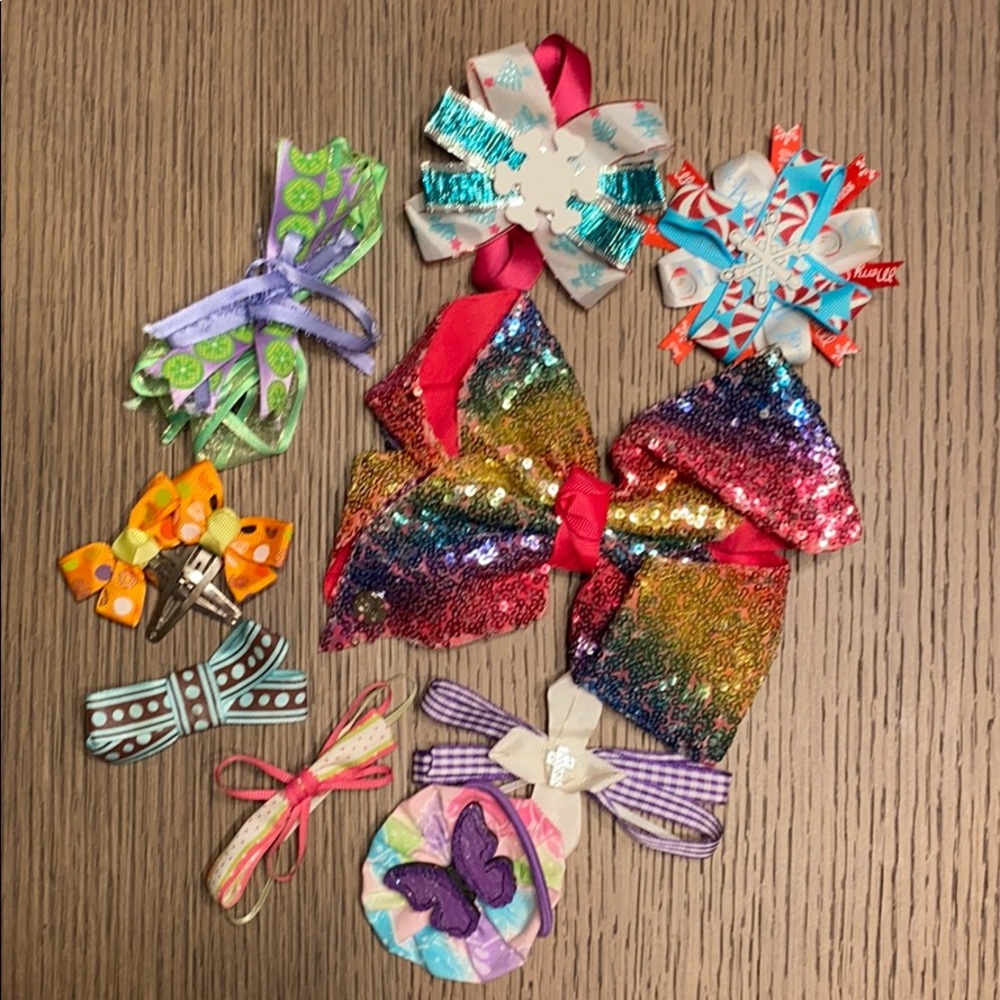Girls hair bows and barrettes